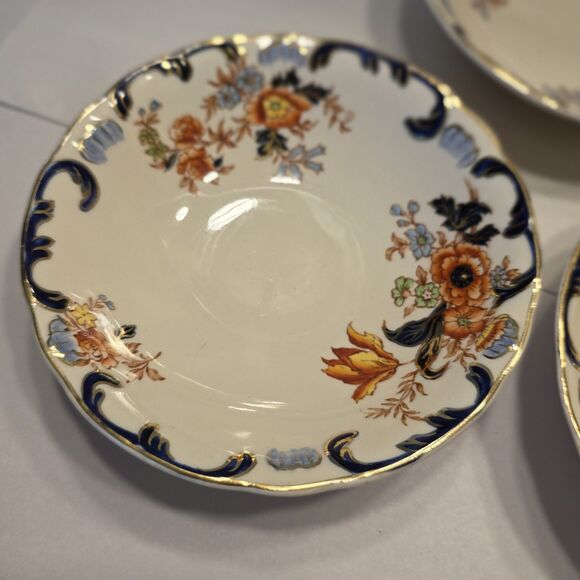 Antique (1896-1920) John Maddock & Sons Royal Ivory Gladstone 6 Berry Bowls - Picture 8 of 16